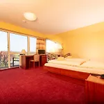 Wilhelmsburg 3*