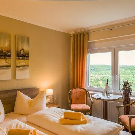 Wilhelmsburg Hotel 3*