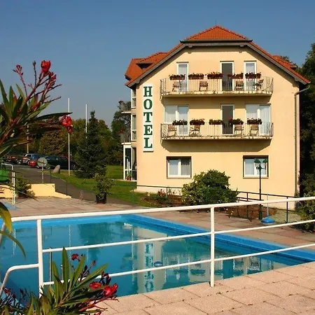 호텔 Wilhelmsburg 3*