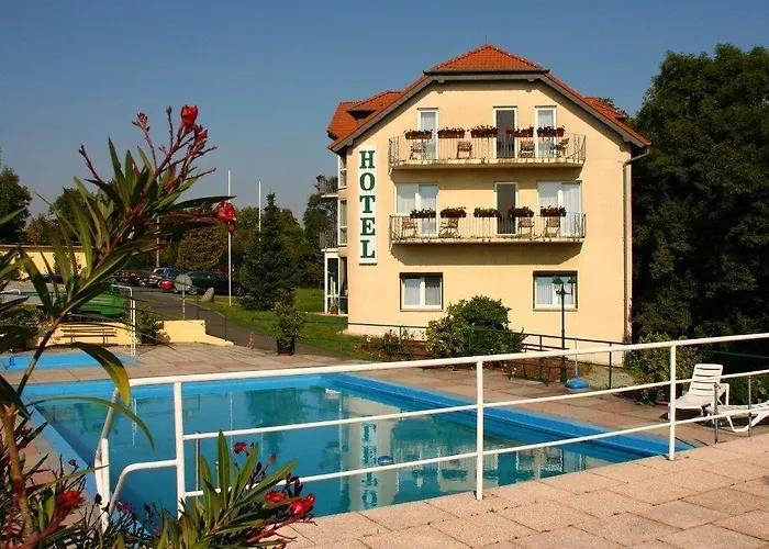 Hotel Wilhelmsburg 3*